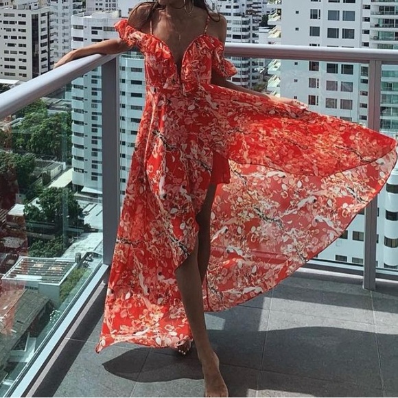 misslola Dresses & Skirts - Floral Red Dress